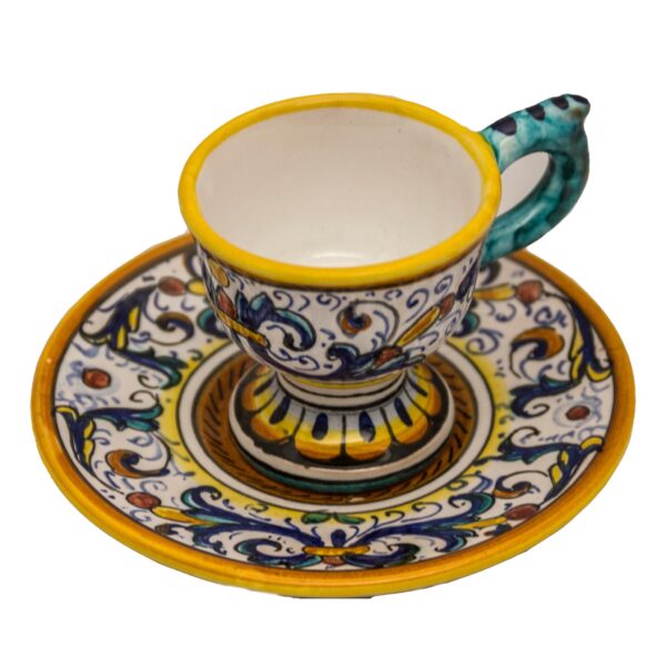 Tazzina da caffè con forma antica e piattino in ceramica senese